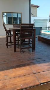The pool bar counter